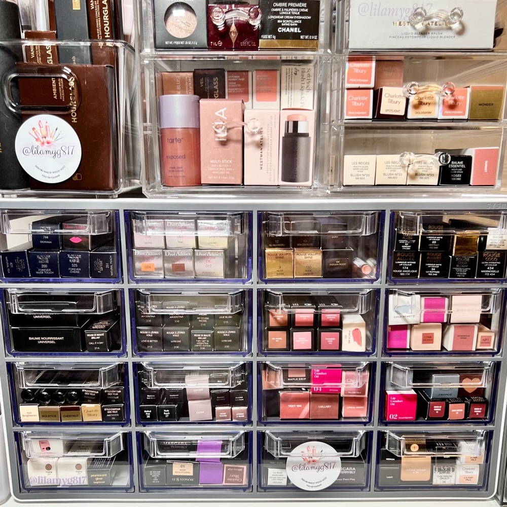 HIGH-END MAKEUP MYSTERY BOX NWT - Picture 7 of 14